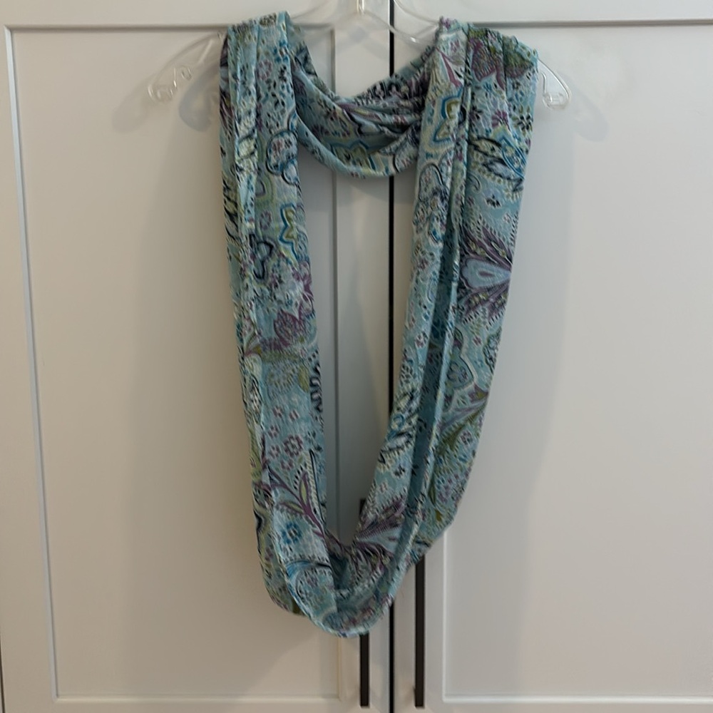 J Jill Paisley Infinity Scarf. 53% Modal. 41% Rayon. Floral Paisley Print. - Picture 2 of 5